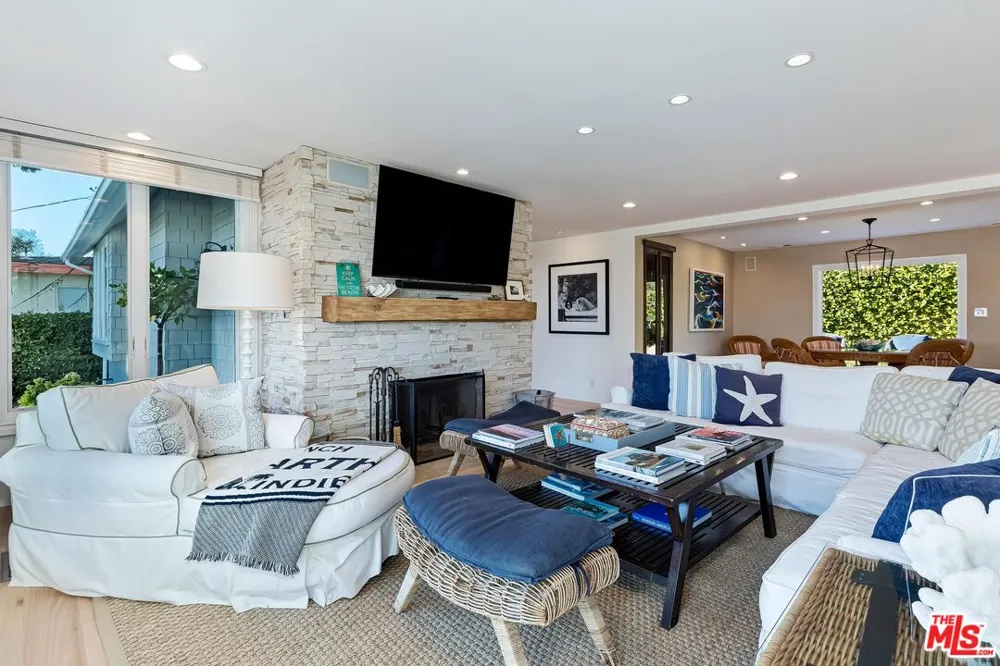 25129 MALIBU ROAD Malibu, CA 90265