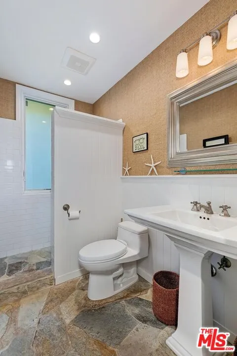 25129 MALIBU ROAD Malibu, CA 90265
