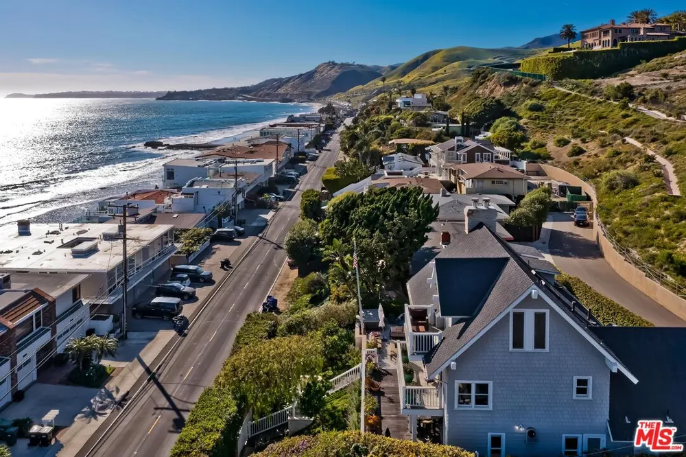 25129 MALIBU ROAD Malibu, CA 90265