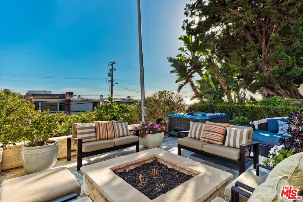 25129 MALIBU ROAD Malibu, CA 90265