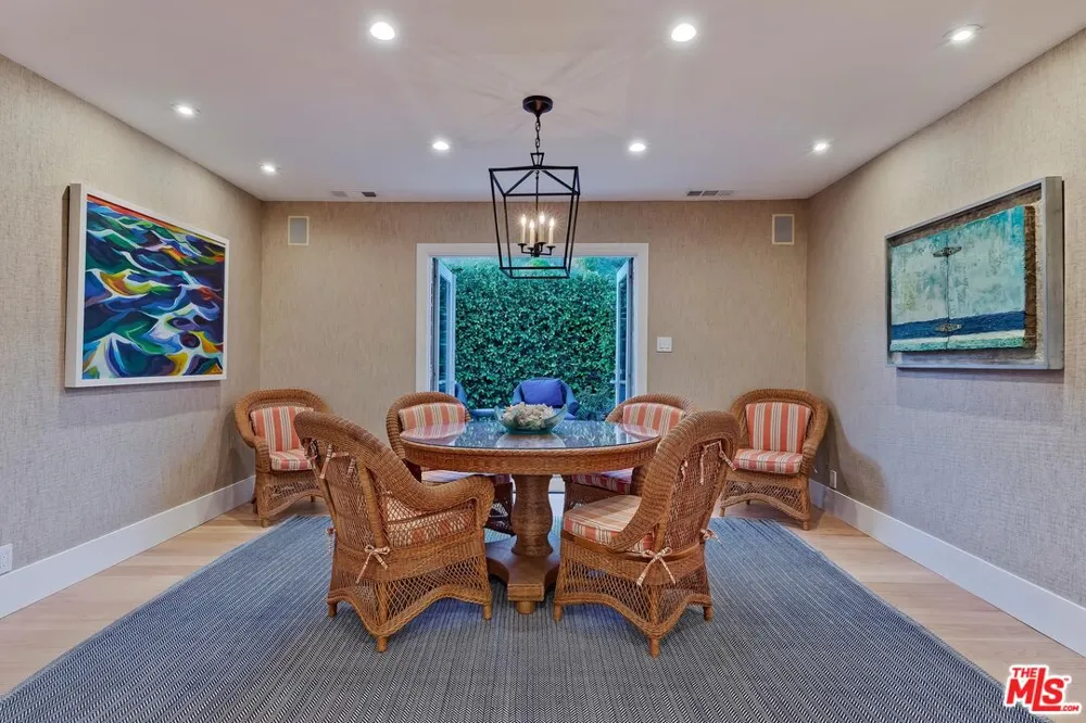 25129 MALIBU ROAD Malibu, CA 90265