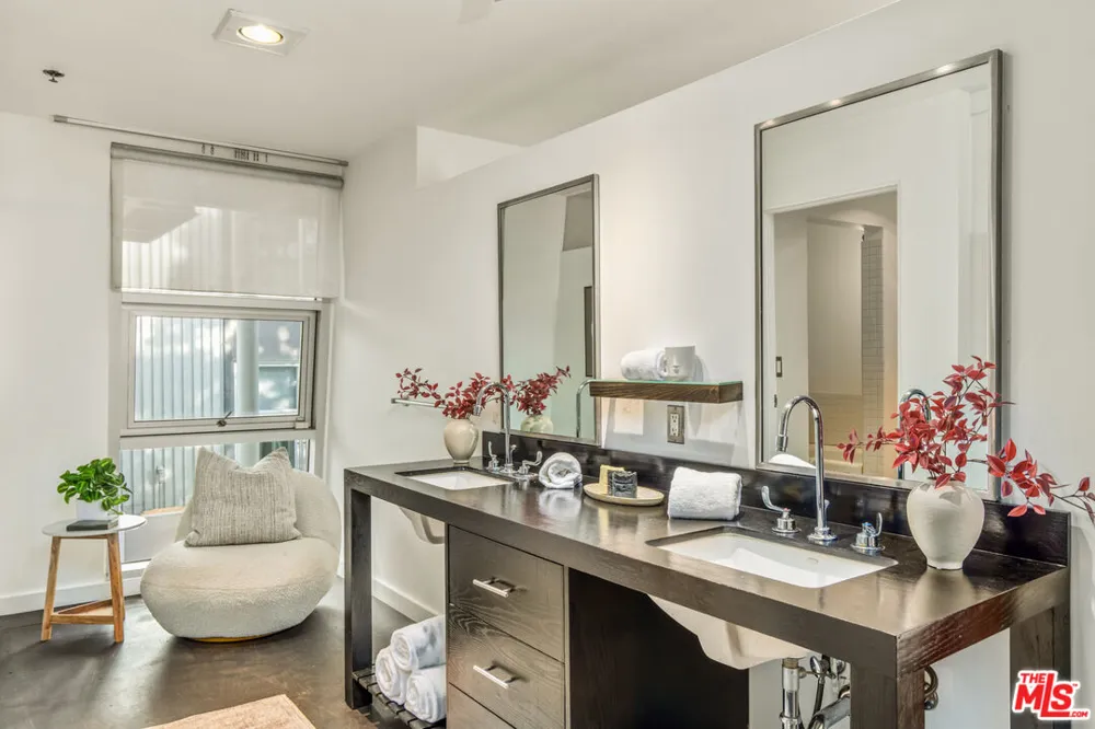 615 Hampton Drive Venice, CA 90291