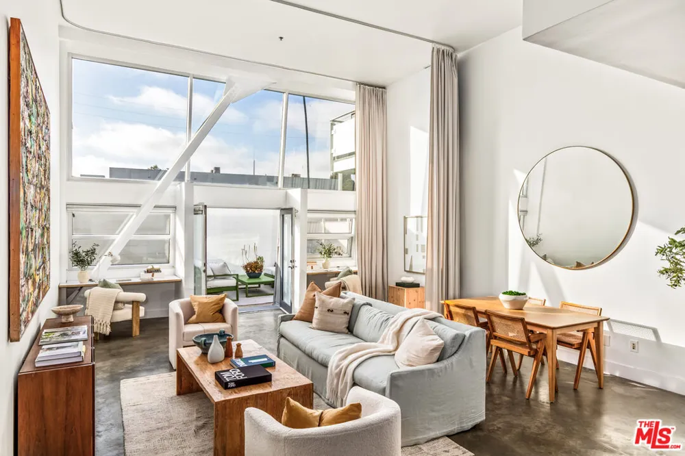 615 Hampton Drive Venice, CA 90291