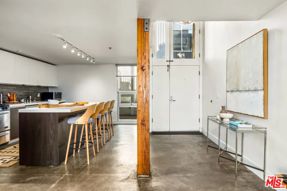 615 Hampton Drive Venice, CA 90291