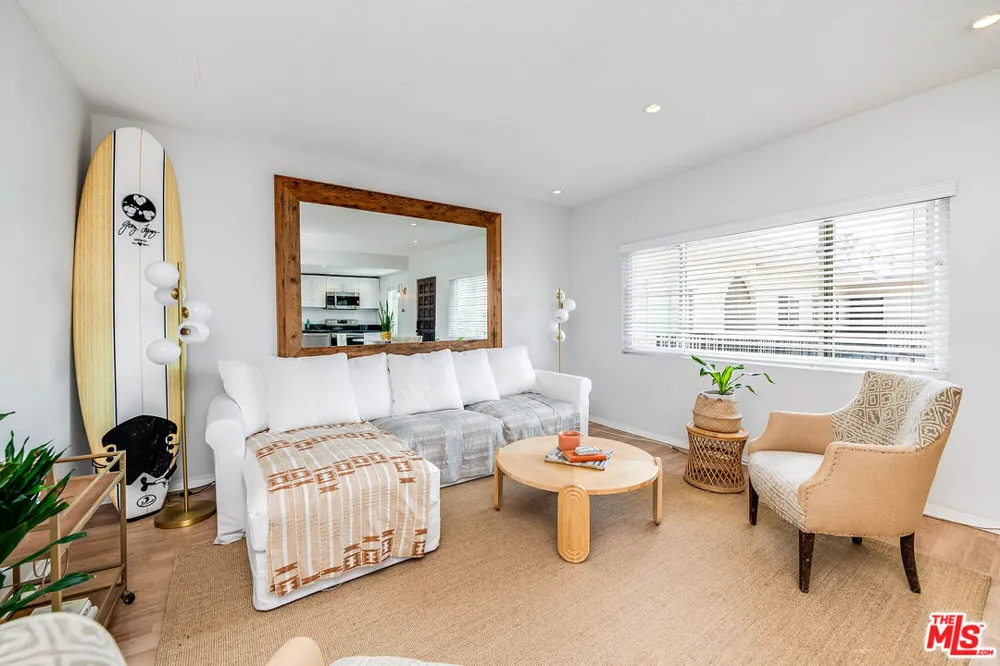 445 Washington Boulevard Marina del Rey, CA 90292