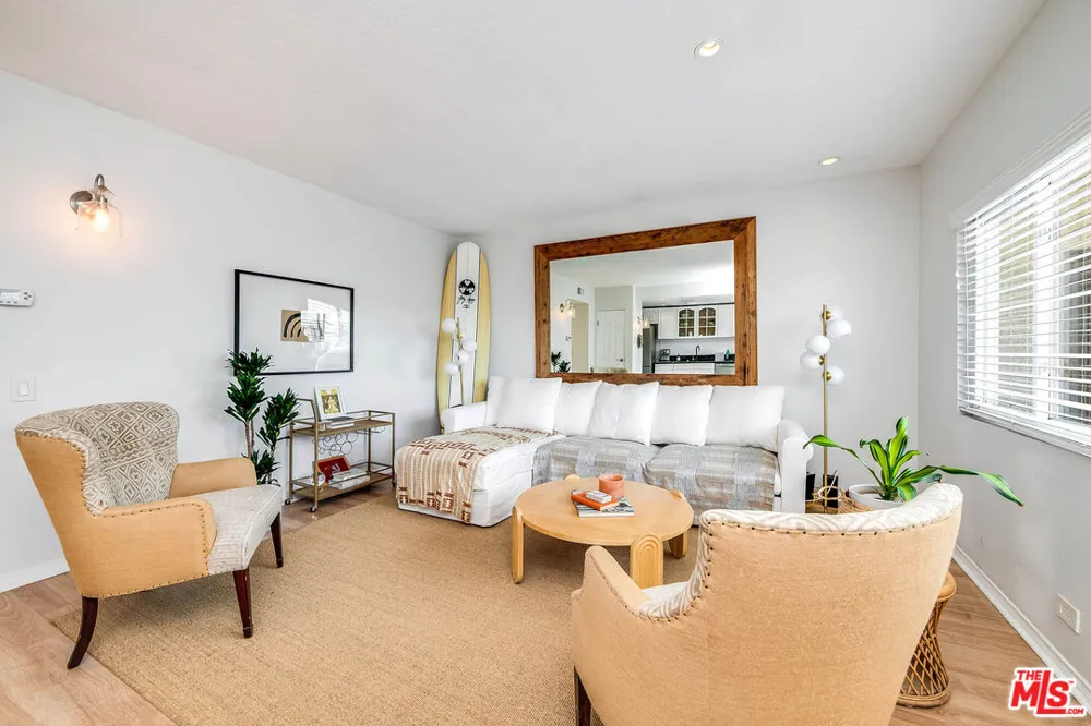 445 Washington Boulevard Marina del Rey, CA 90292