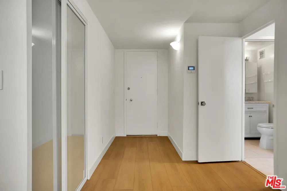 17352 W Sunset Boulevard Pacific Palisades, CA 90272