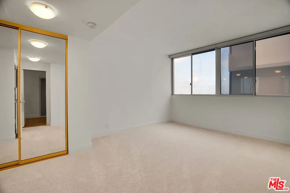 17352 W Sunset Boulevard Pacific Palisades, CA 90272