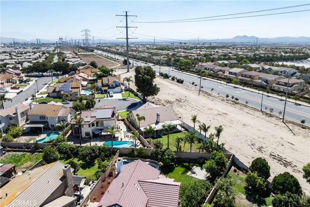 3762 S Peach Tree Ontario, CA 91761