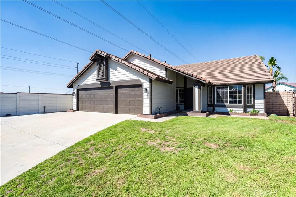 3762 S Peach Tree Ontario, CA 91761