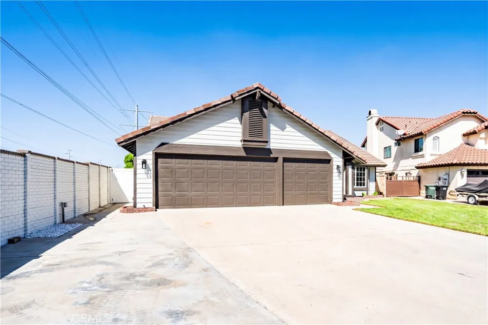 3762 S Peach Tree Ontario, CA 91761