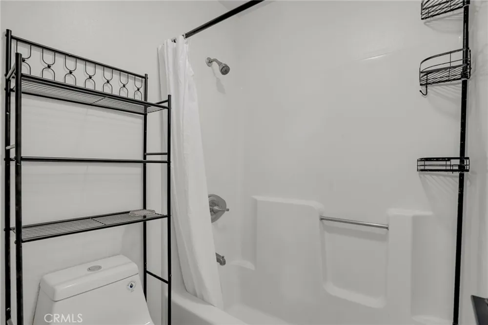 237 Orleans Long Beach, CA 90805