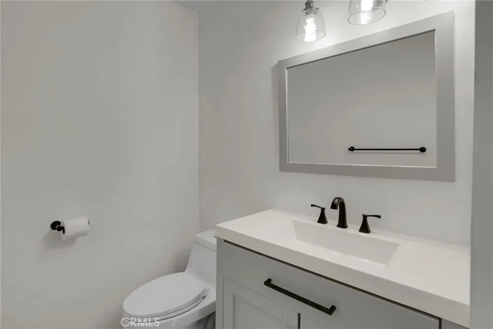 237 Orleans Long Beach, CA 90805