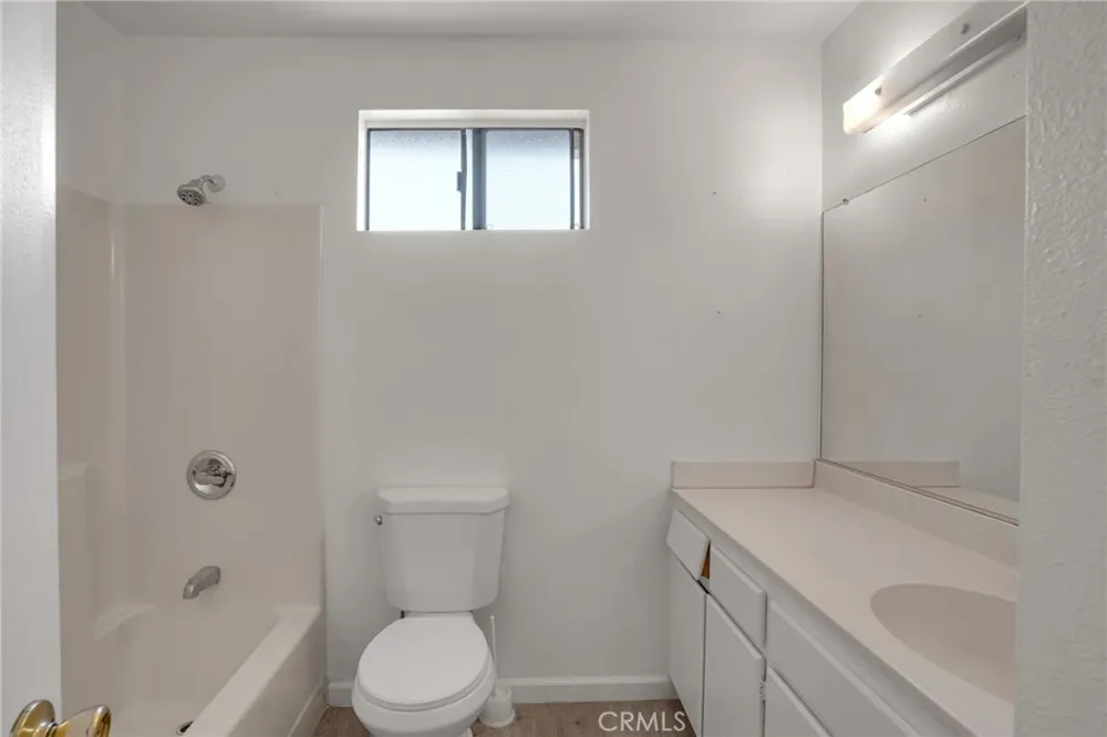 237 Orleans Long Beach, CA 90805