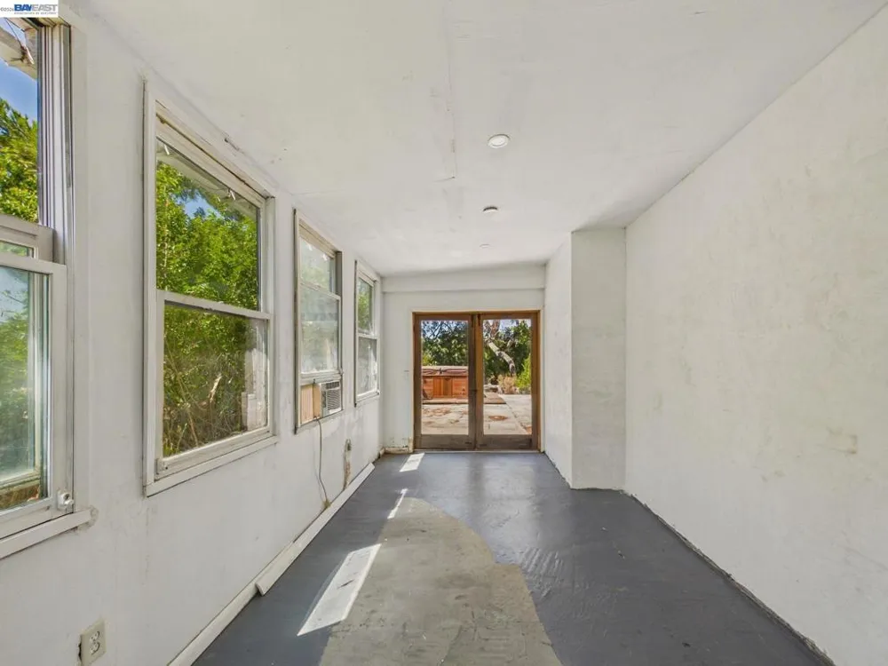 327 Steven Cir Benicia, CA 94510