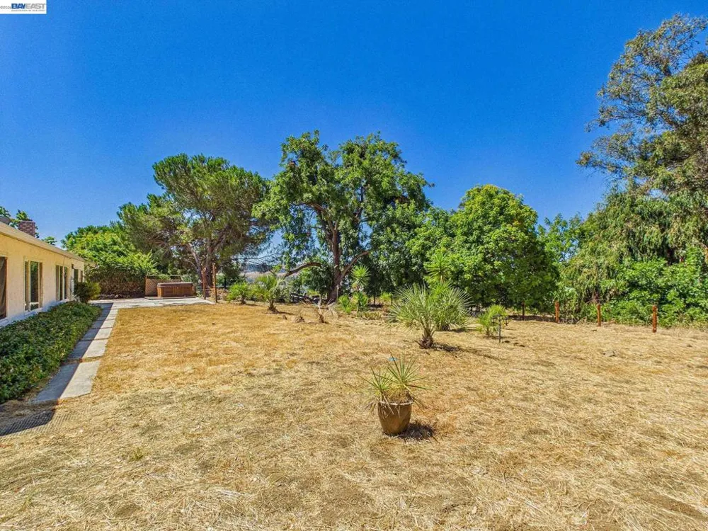 327 Steven Cir Benicia, CA 94510