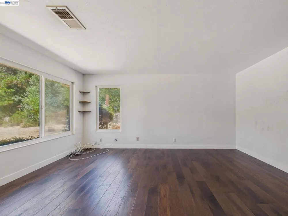 327 Steven Cir Benicia, CA 94510