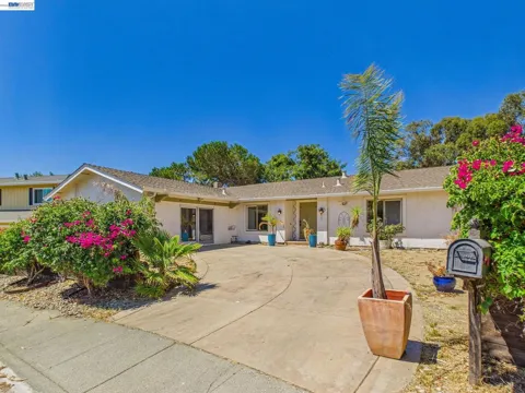 327 Steven Cir