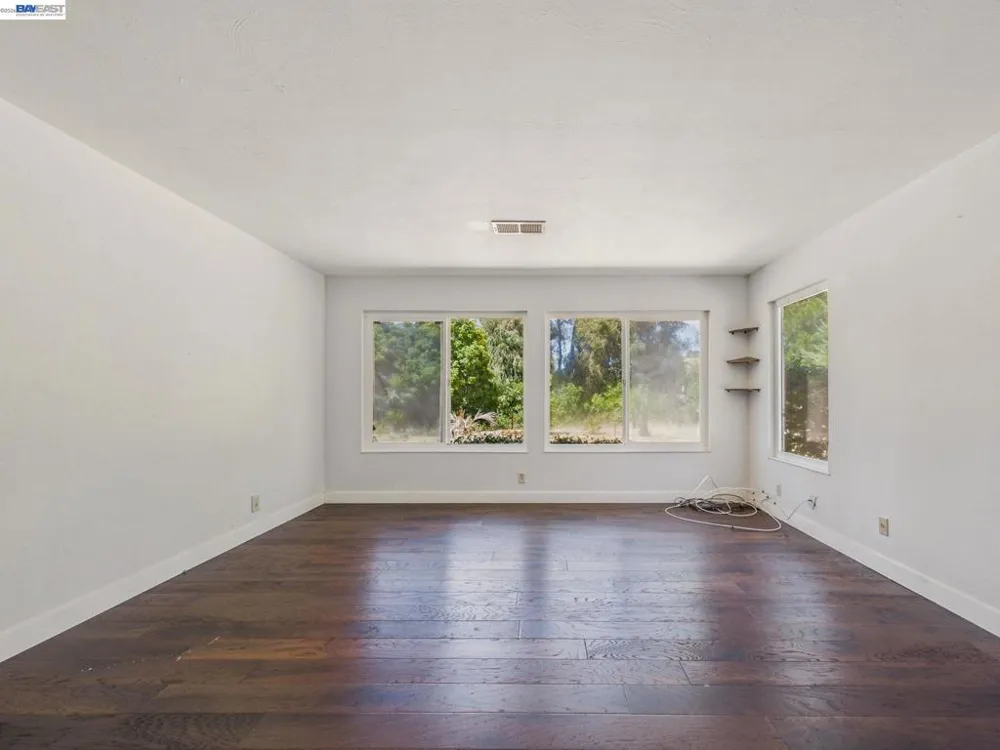 327 Steven Cir Benicia, CA 94510