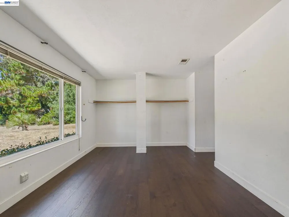 327 Steven Cir Benicia, CA 94510