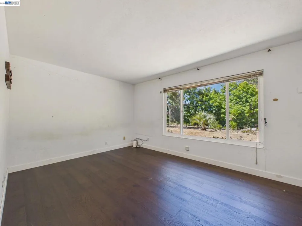 327 Steven Cir Benicia, CA 94510