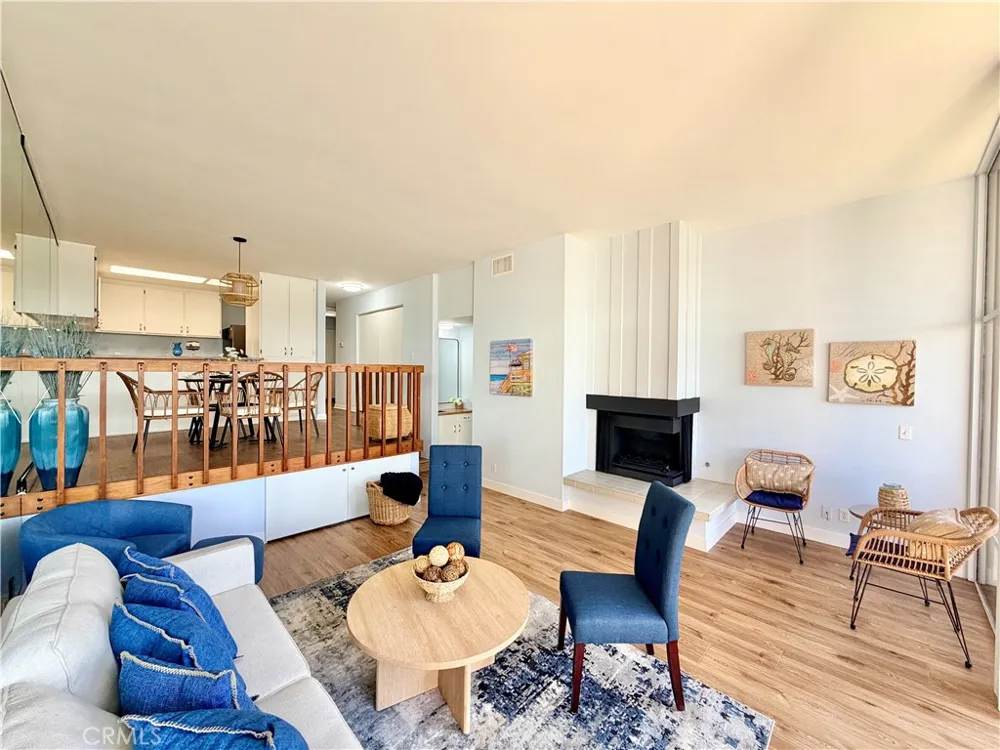 5209 Marina Pacifica Long Beach, CA 90803