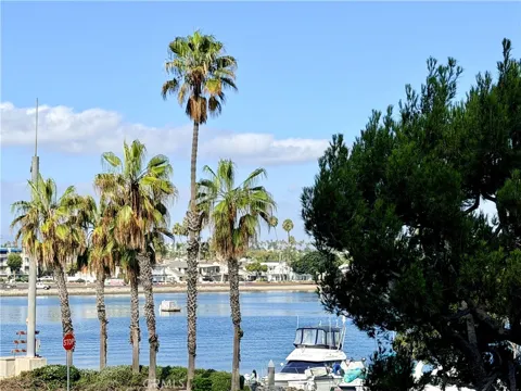 5209 Marina Pacifica
