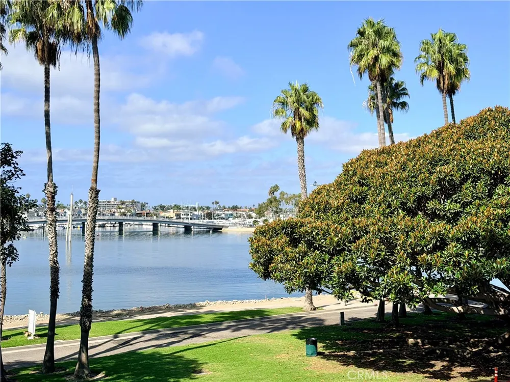 5209 Marina Pacifica Long Beach, CA 90803