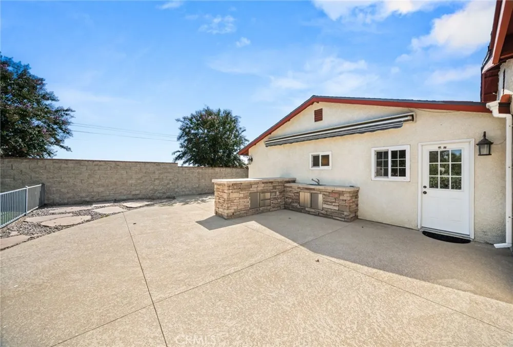 12283 Thomas Lane Yucaipa, CA 92399