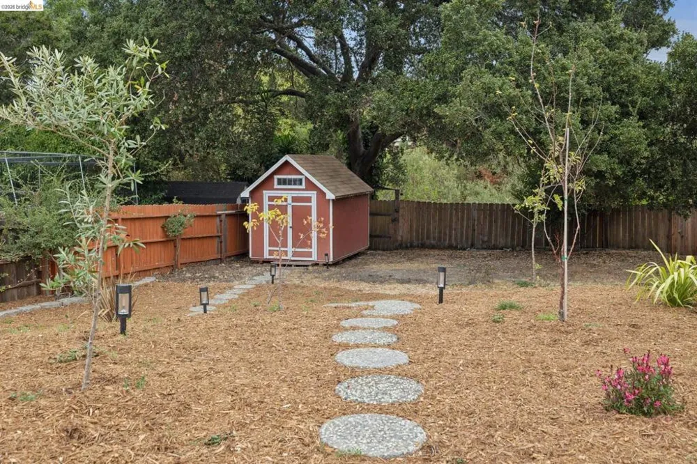 3323 Pinole Valley Rd Pinole, CA 94564