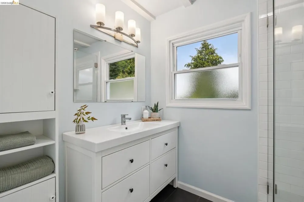 3323 Pinole Valley Rd Pinole, CA 94564