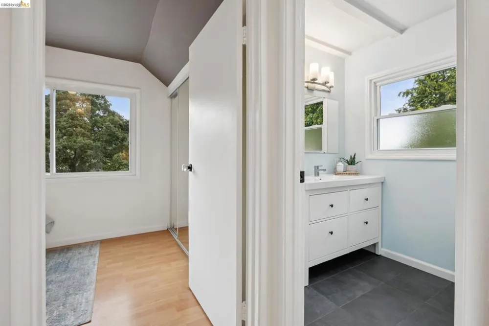 3323 Pinole Valley Rd Pinole, CA 94564