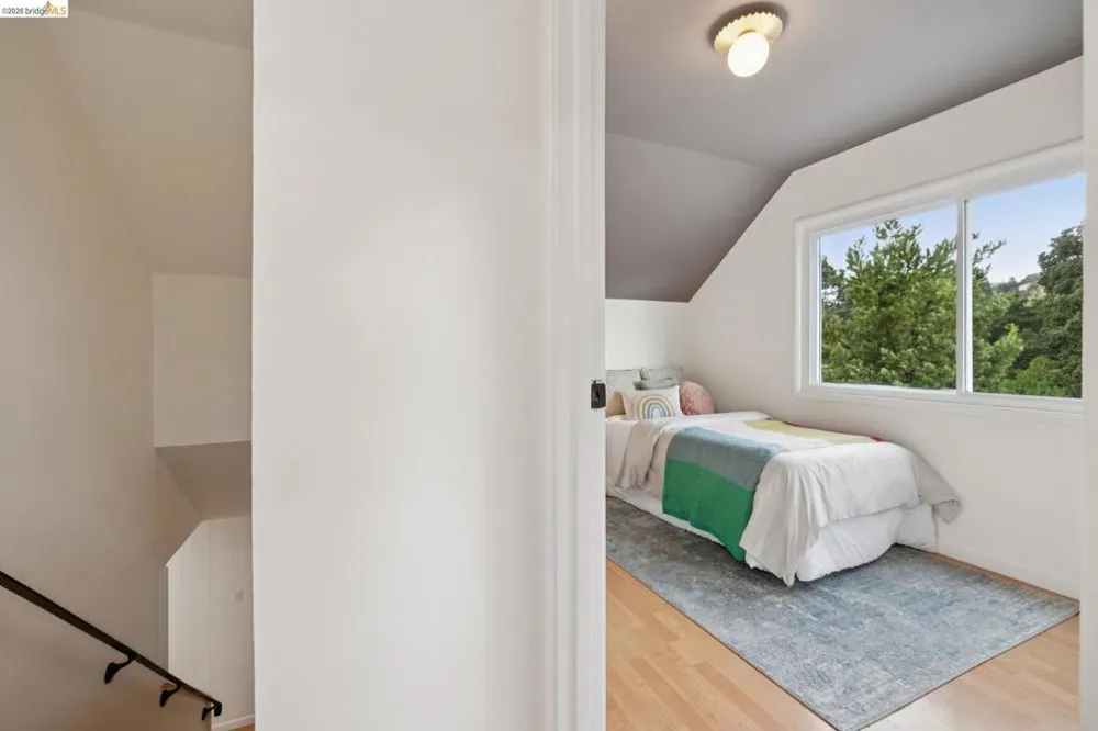 3323 Pinole Valley Rd Pinole, CA 94564