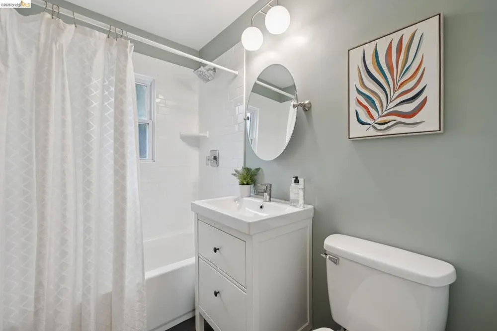 3323 Pinole Valley Rd Pinole, CA 94564