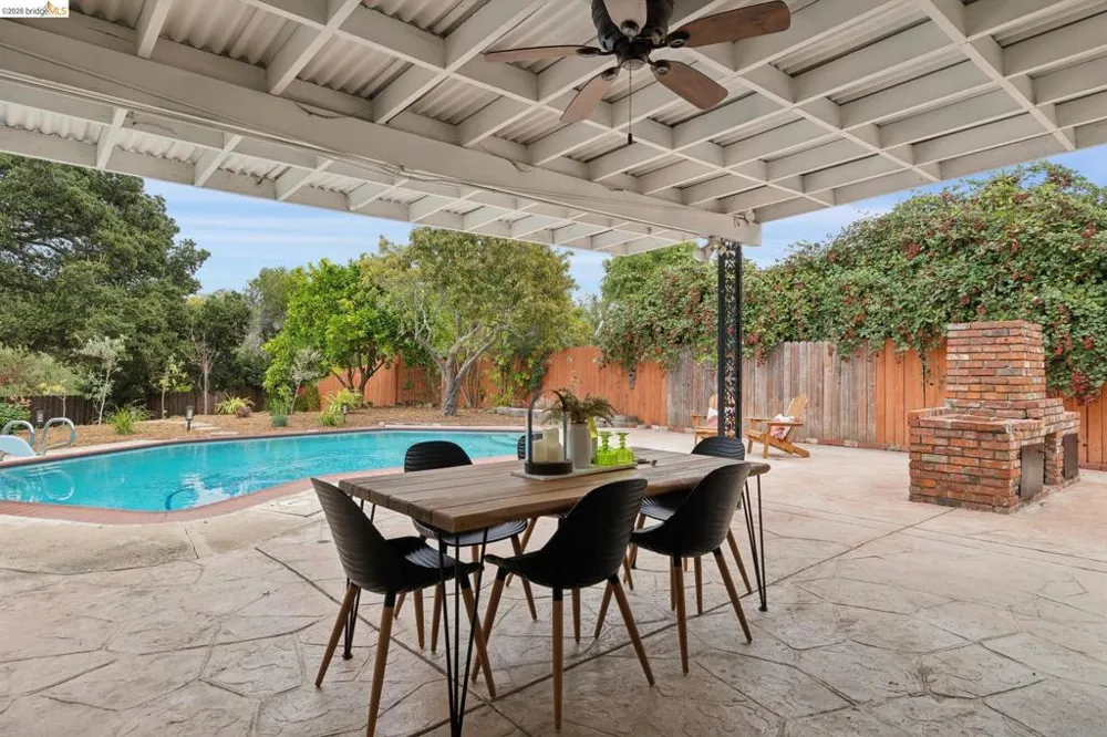 3323 Pinole Valley Rd Pinole, CA 94564