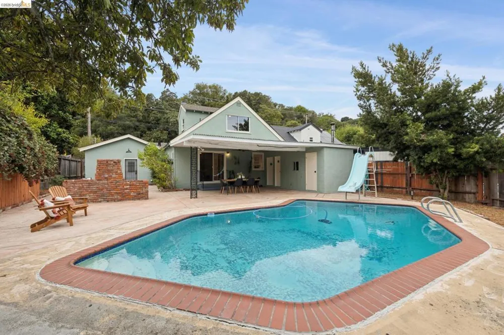 3323 Pinole Valley Rd Pinole, CA 94564