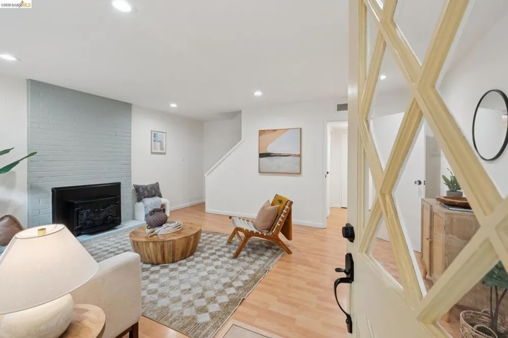 3323 Pinole Valley Rd Pinole, CA 94564