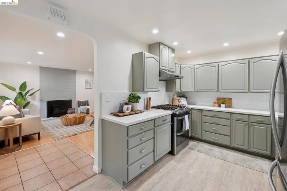 3323 Pinole Valley Rd Pinole, CA 94564