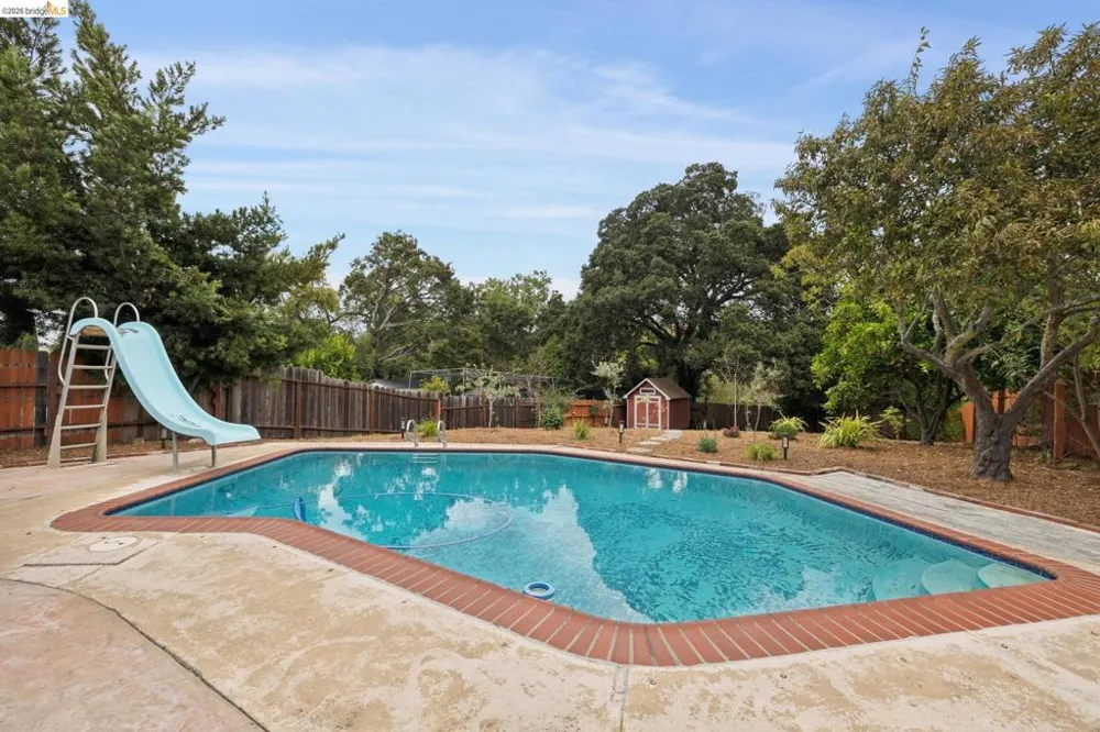 3323 Pinole Valley Rd Pinole, CA 94564