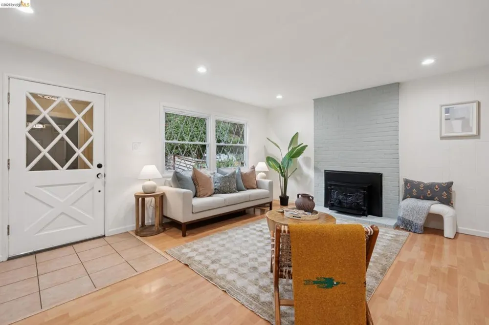 3323 Pinole Valley Rd Pinole, CA 94564