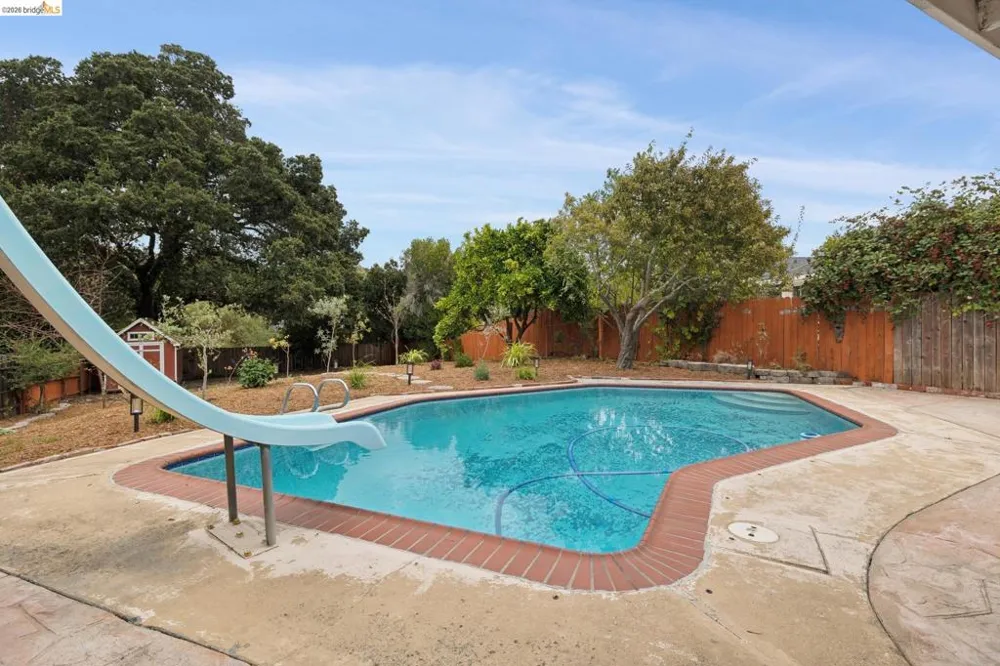 3323 Pinole Valley Rd Pinole, CA 94564
