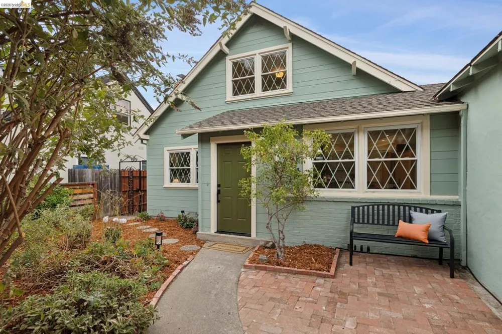 3323 Pinole Valley Rd Pinole, CA 94564