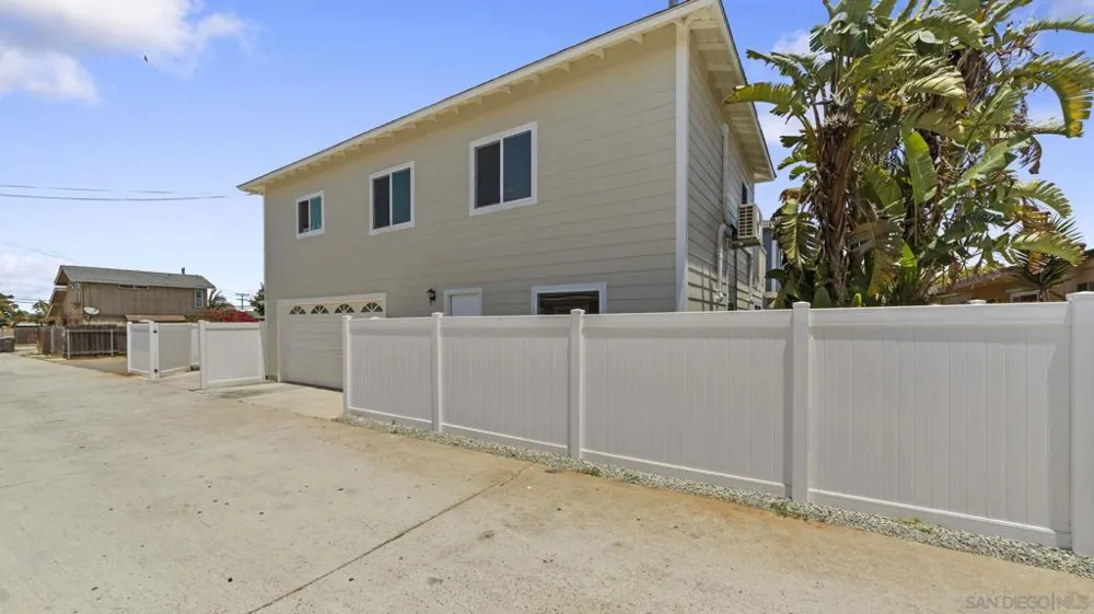 570 Emory St #B Imperial Beach, CA 91932