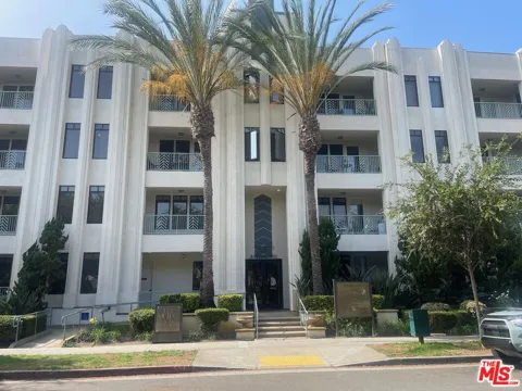5625 Crescent Park