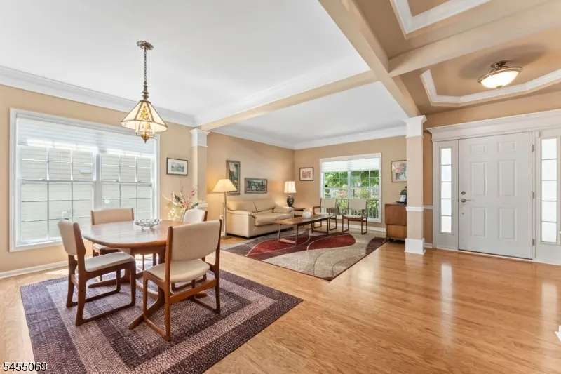 574 Post Ln Franklin, NJ 08873
