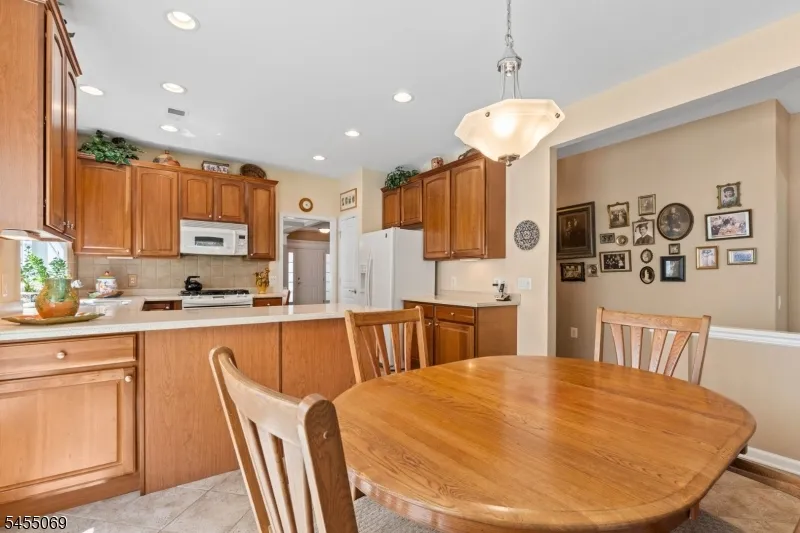 574 Post Ln Franklin, NJ 08873