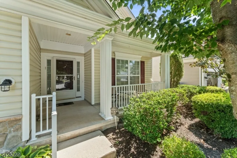 574 Post Ln Franklin, NJ 08873