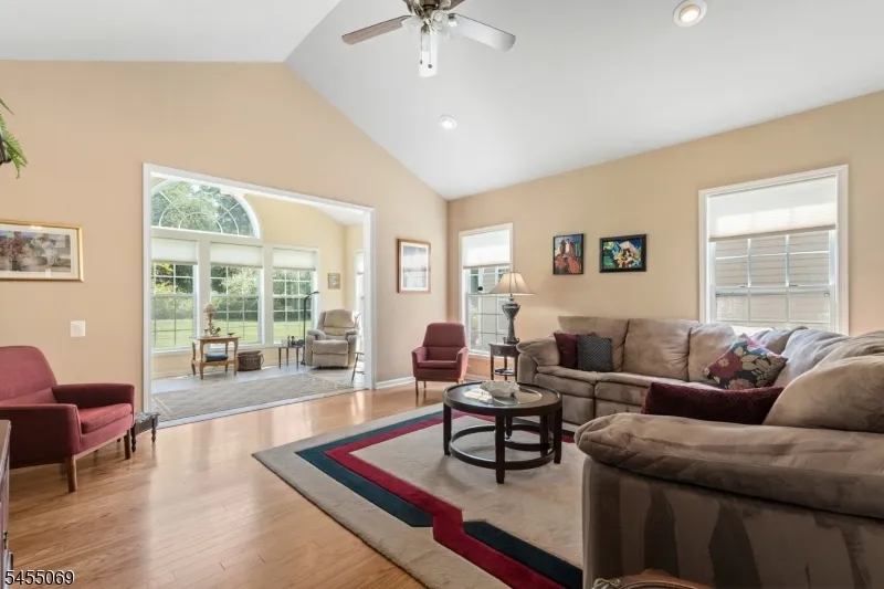 574 Post Ln Franklin, NJ 08873