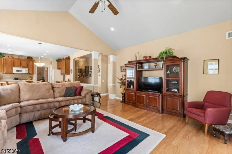 574 Post Ln Franklin, NJ 08873