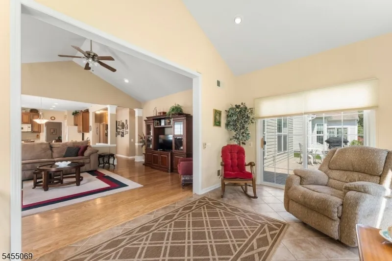 574 Post Ln Franklin, NJ 08873